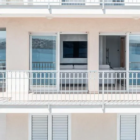 Daire Big Flat! For 6, Mighty Fine View!
