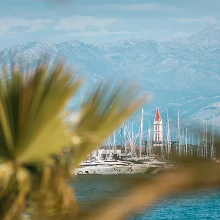 Daire Big Flat! For 6, Mighty Fine View! Trogir
